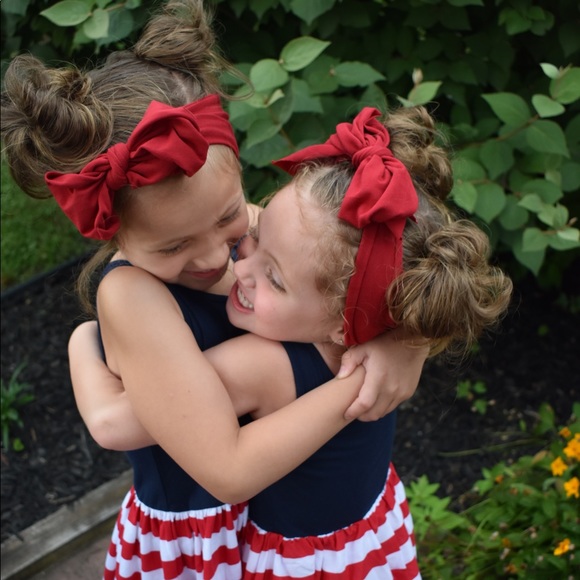 Meet your Posher, Nicole - Picture 3 of 3